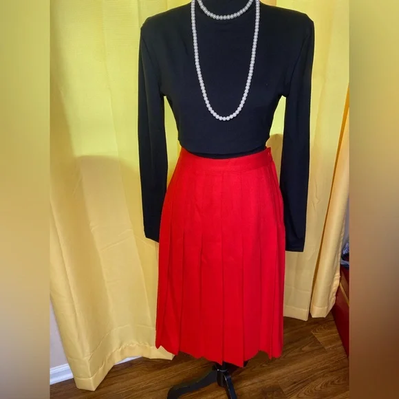 Wardrobe Maker Vintage Red Pleated Skirt Size 14 - Picture 1 of 5